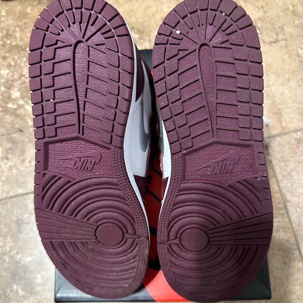 Jordan 1 Bordeaux